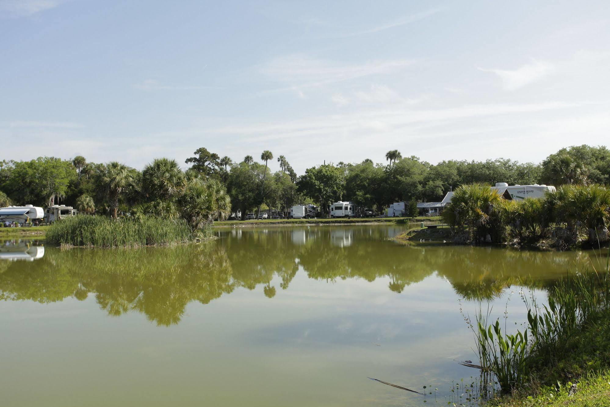 Crystal Isles Rv Resort كريستال ريفر المظهر الخارجي الصورة